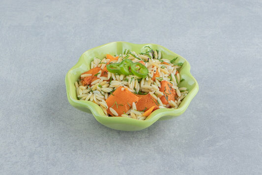 Arroz con verduras y cordero para gatos.